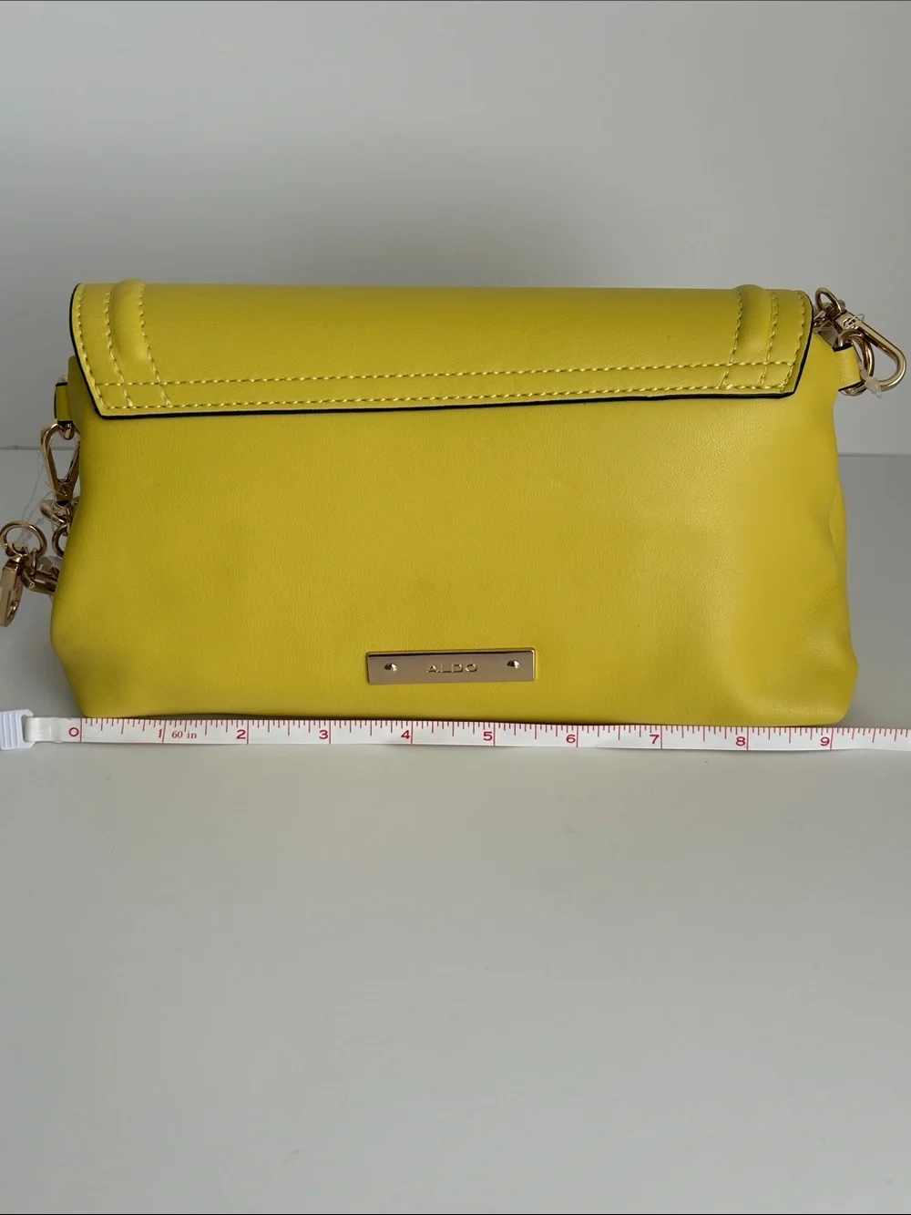 Aldo compact clutch